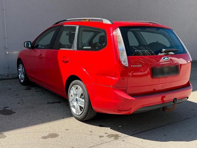 Usata Ford Focus 109 CV (80 kW) 2010 Rosso Station wagon