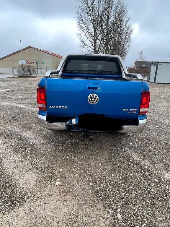 Gebraucht VW Amarok 224 PS (164 kW) 2016 Blau Abholung