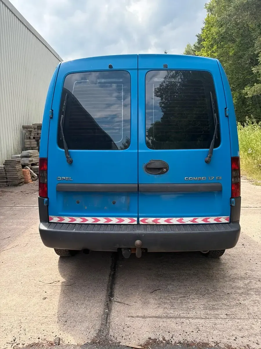 Gebraucht Opel Combo 65 PS (47 kW) 2004 Blau Van / Kleinbus