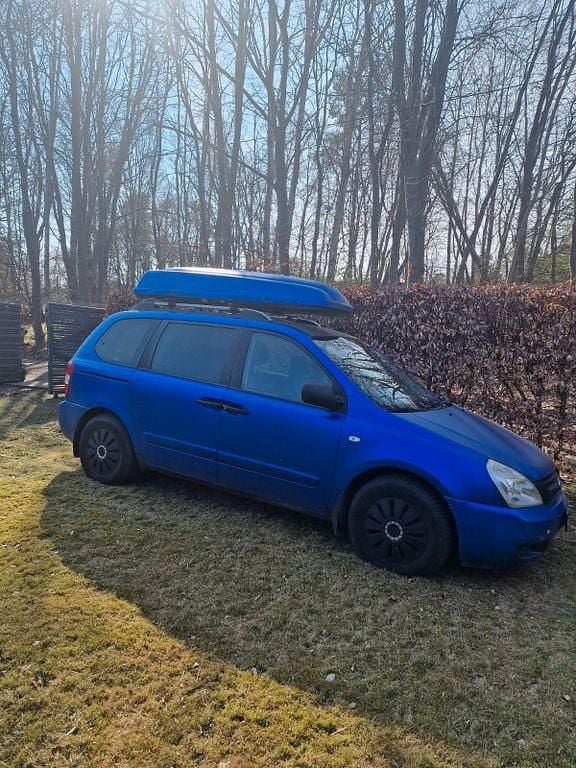 Gebraucht Kia Carnival EX 185 PS (136 kW) 2009 Blau Van / Kleinbus