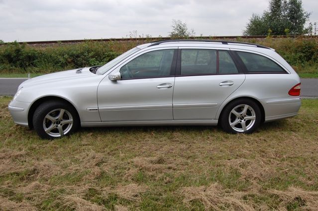 Gebraucht Mercedes E220 Elegance 150 PS (110 kW) 2006 Silber metallic Kombi