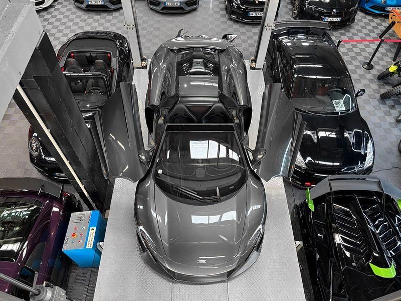 Gebraucht McLaren 675LT 674 PS (495 kW) 2016 Grau Cabrio