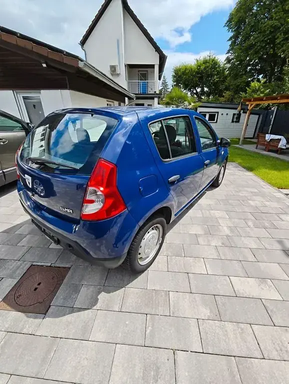 Gebraucht Dacia Sandero Basis 75 PS (55 kW) 2008 Blau Kleinwagen