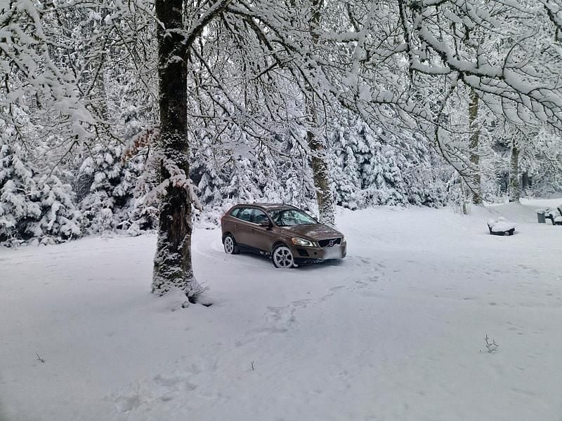 Gebraucht Volvo XC60 163 PS (119 kW) 2012 Braun SUV