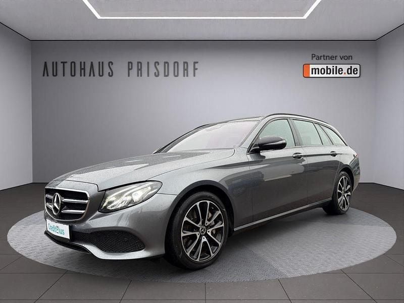 Grau Gebraucht 2019 Mercedes E400 Limousine | 28.950 € (Guter Preis) - Bild 1/4