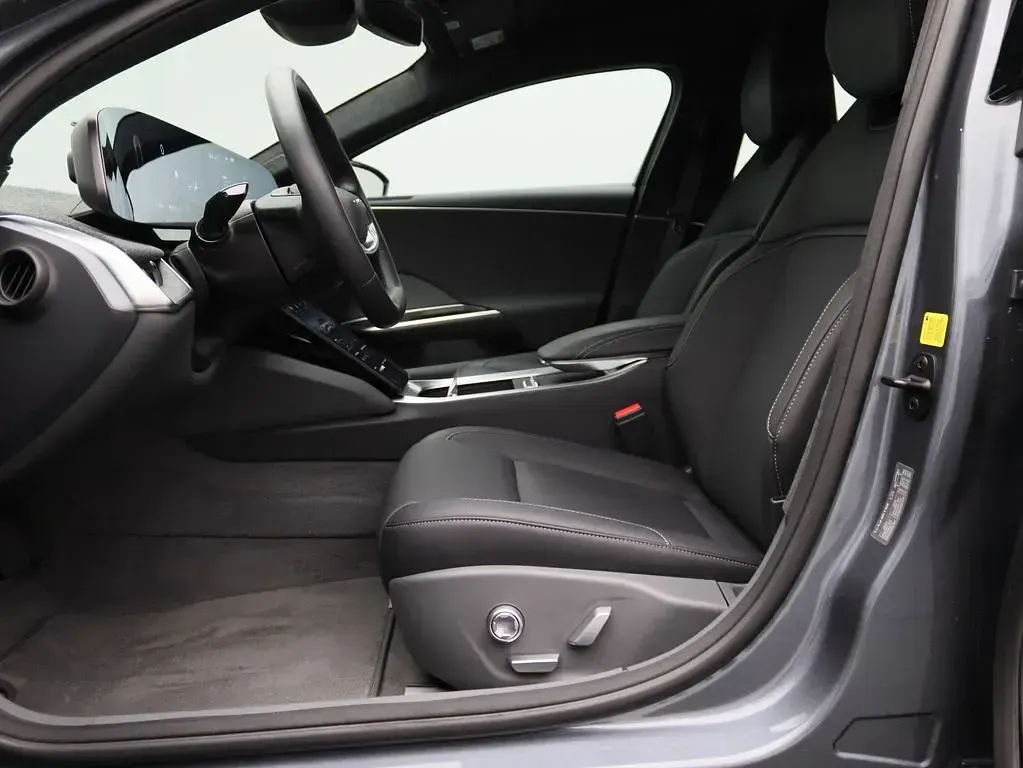 Gebraucht Lucid Air Pure 358 kW (487 PS) 2024 Blau Limousine