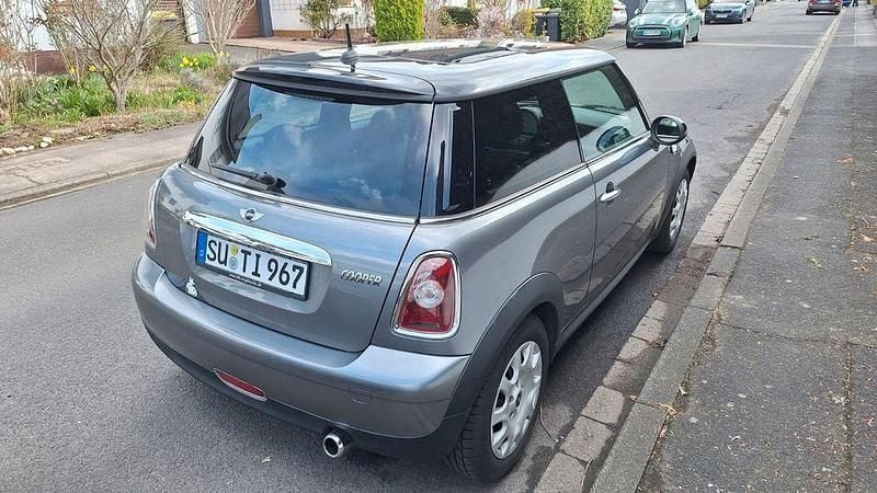 Gebraucht Mini Cooper 120 PS (88 kW) 2010 Grau Kleinwagen