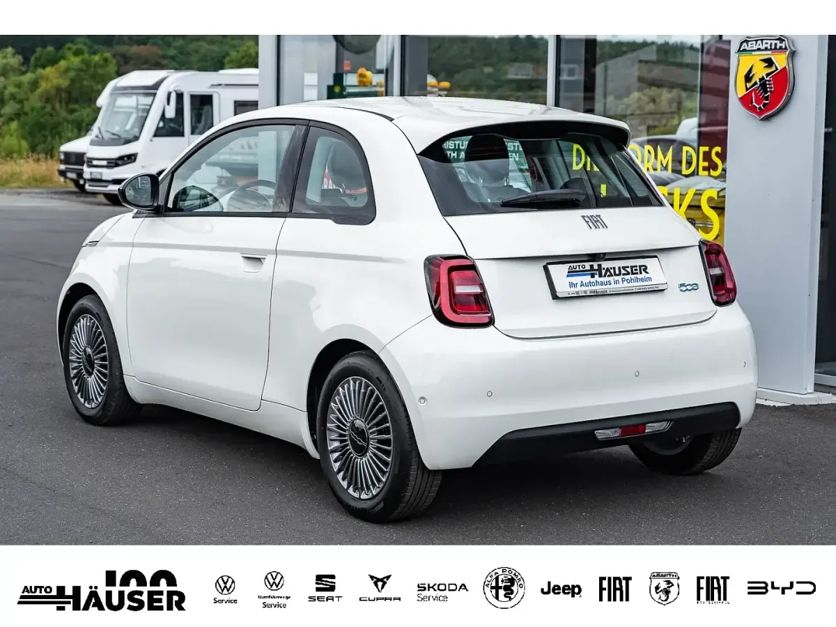 Neu Fiat 500e Icon 86 kW (118 PS) 2026 Weiss Limousine