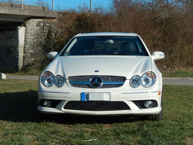 Weiß Gebraucht 2008 Mercedes CLK500 Elegance Coupé | 14.900 € (Guter Preis) - Bild 1/4