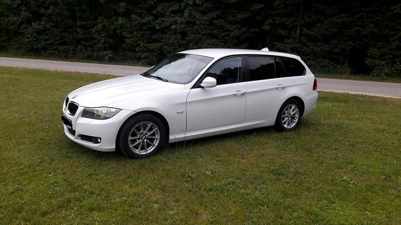 Gebraucht BMW 320 184 PS (135 kW) 2011 Weiß Kombi