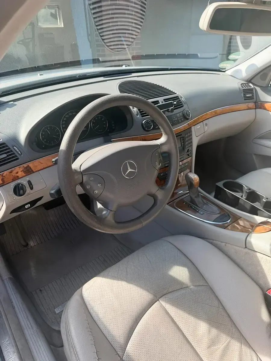 Gebraucht Mercedes E240 Elegance 177 PS (130 kW) 2003 Kombi