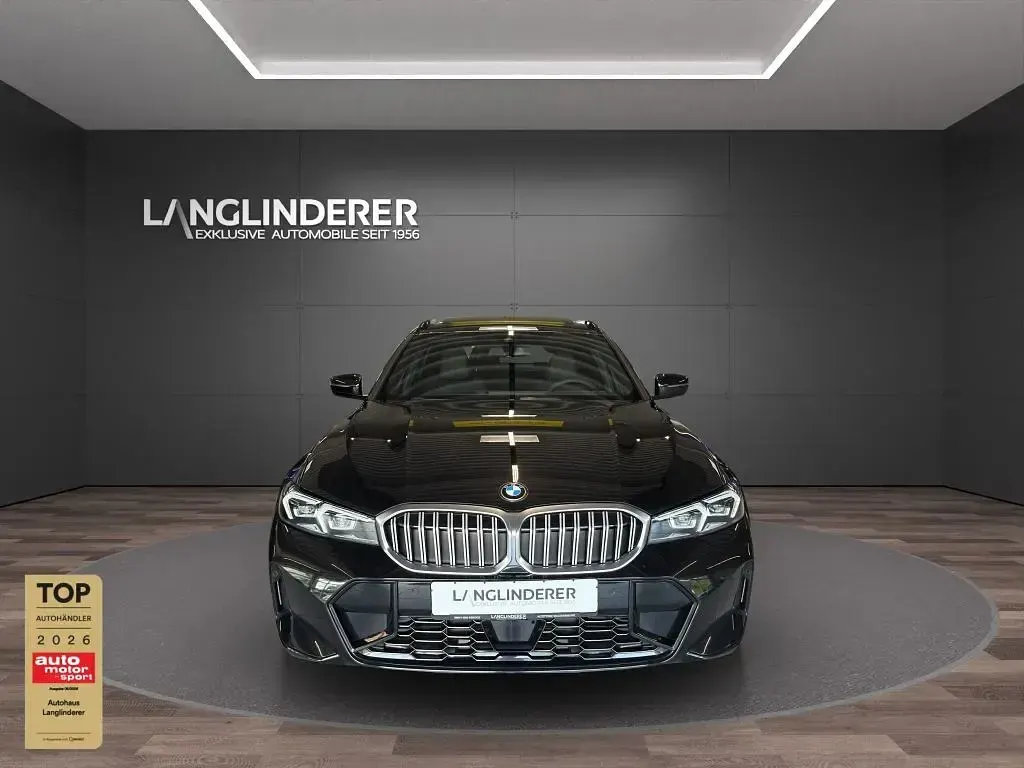 Gebraucht BMW 320 M Sport 190 PS (139 kW) 2026 Black sapphire metallic Kombi