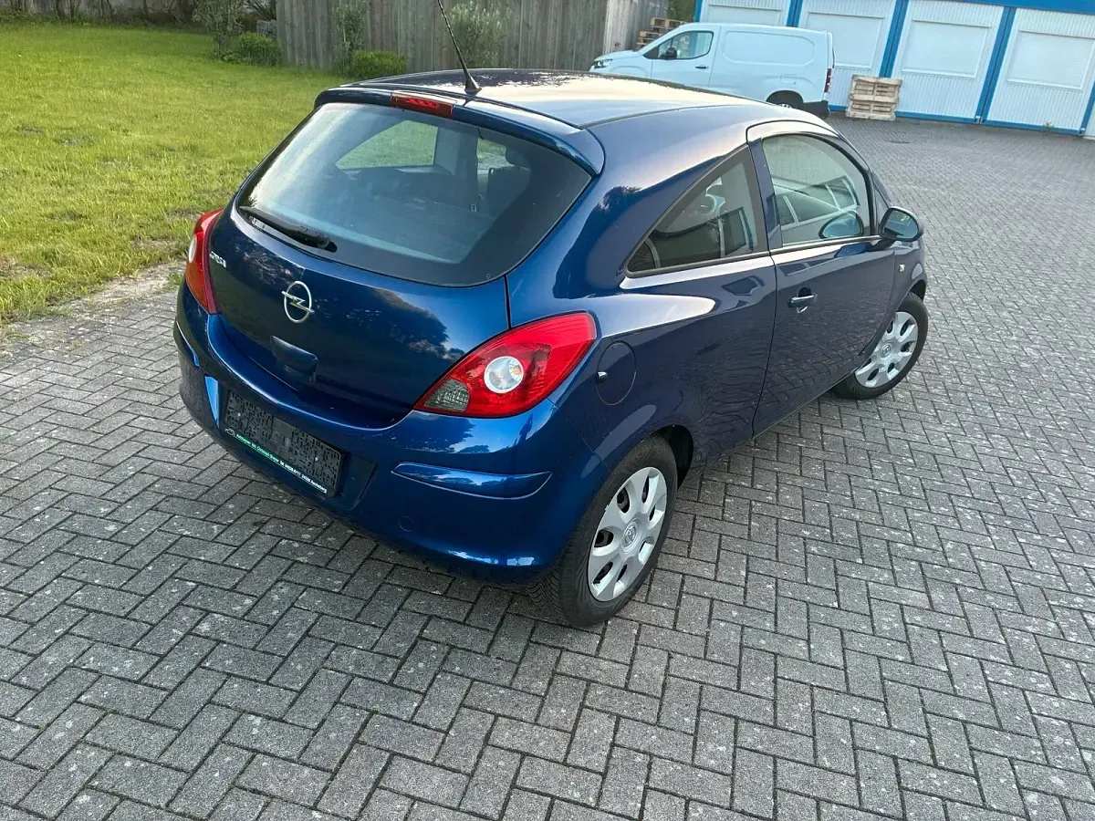 Usado Opel Corsa 80 HP (58 kW) 2009 Azul Citadino