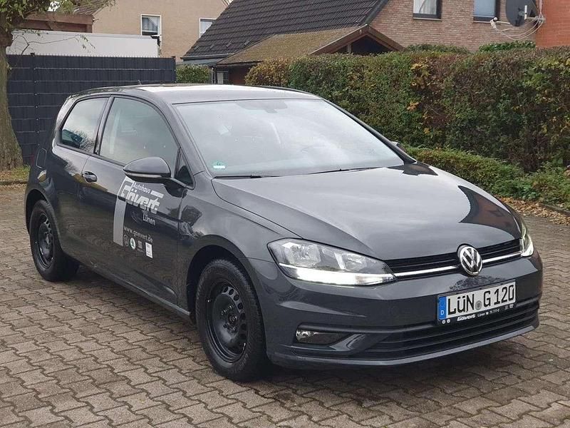 Gebraucht VW Golf VII 110 PS (80 kW) 2018 Grau Limousine