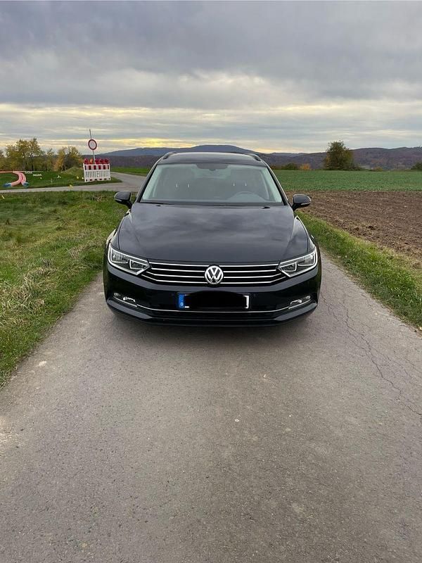 Gebraucht VW Passat Trendline 150 PS (110 kW) 2015 Schwarz Kombi