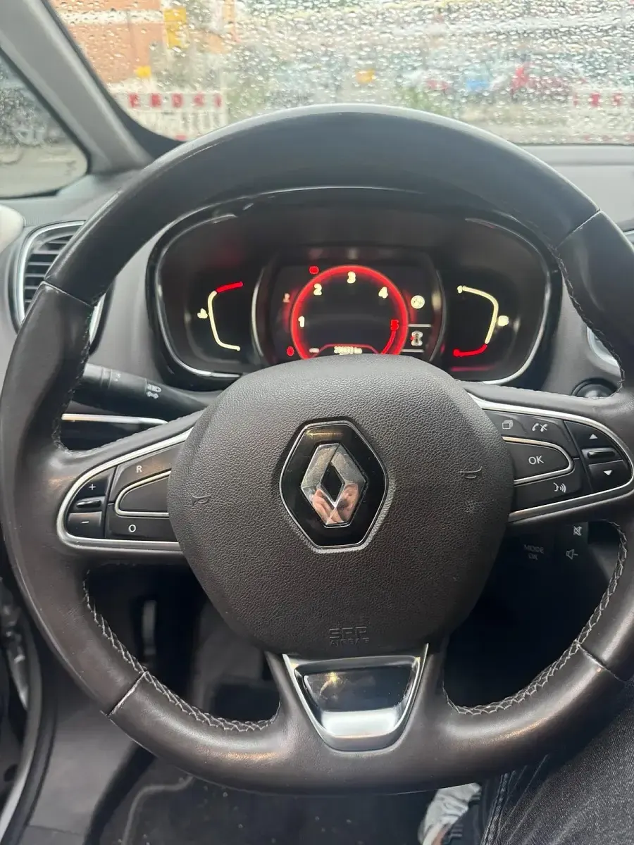 Używany Renault Espace 161 KM (118 kW) 2016 Szary Minivan