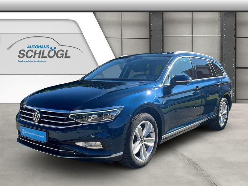 Aquamarinblau metallic (metallic) Gebraucht 2021 VW Passat Elegance Kombi | 20.380 € (Fairer Preis) - Bild 1/4