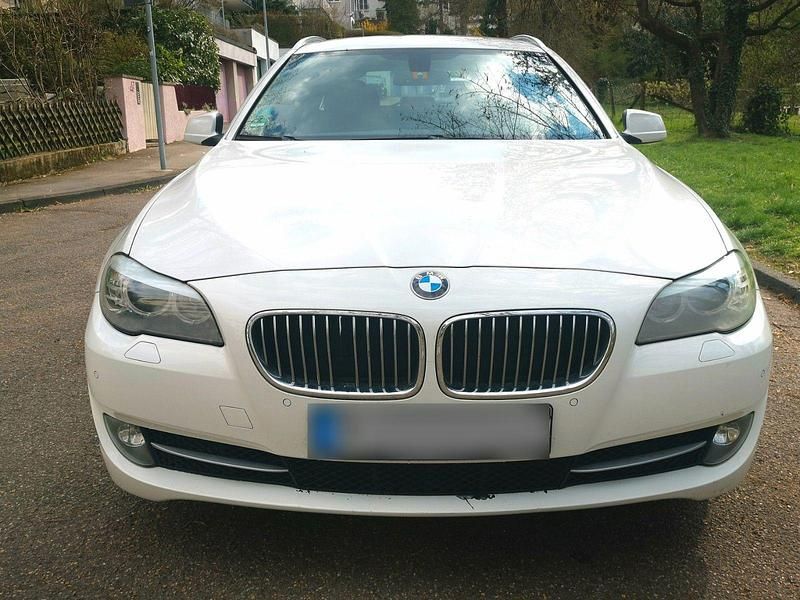 Gebraucht BMW 520 184 PS (135 kW) 2013 Weiß Kombi