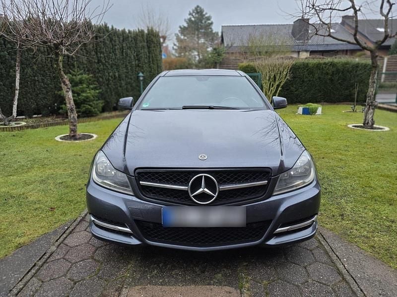 Gebraucht Mercedes C250 204 PS (150 kW) 2012 Grau Coupé