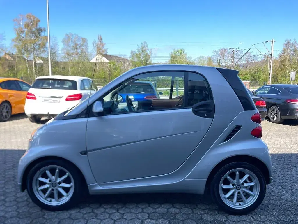 Gebraucht Smart ForTwo Coupé Passion 84 PS (61 kW) 2011 Silber Coupé