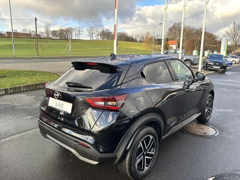 Neu Nissan Juke N-Connecta 114 PS (83 kW) 2025 Schwarz SUV