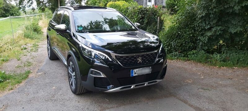 Schwarz Gebraucht 2018 Peugeot 5008 GT Van / Kleinbus | 21.000 € (Fairer Preis) - Bild 1/4