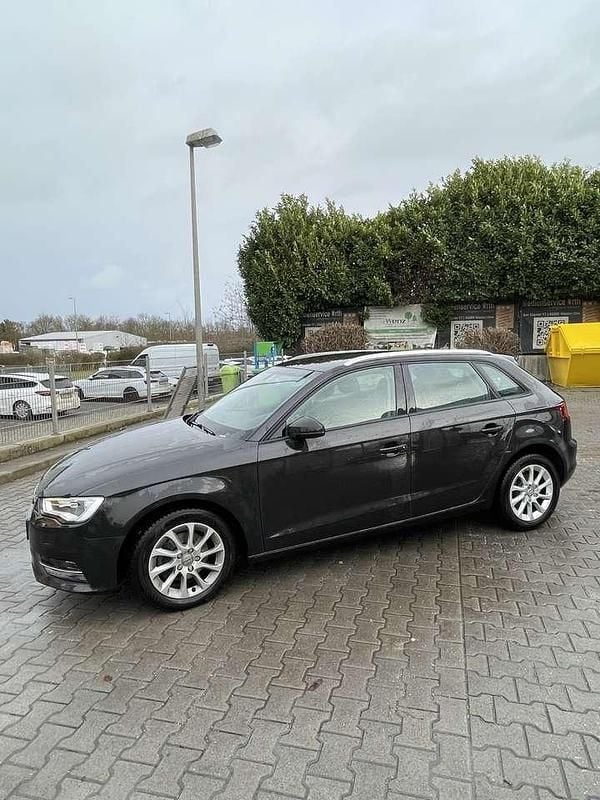 Gebraucht Audi A3 Attraction 105 PS (77 kW) 2014 Kombi