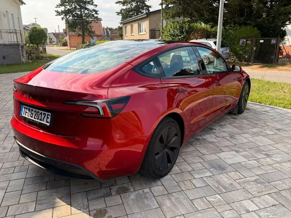 Gebraucht Tesla Model 3 RWD 208 kW (283 PS) 2023 Rot Limousine