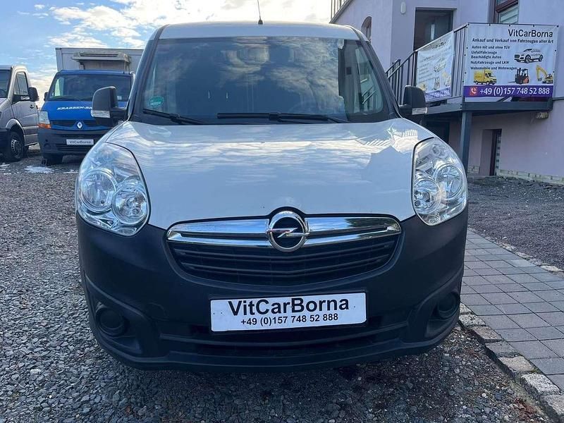 Gebraucht Opel Combo 95 PS (69 kW) 2018 Weiß Van / Kleinbus