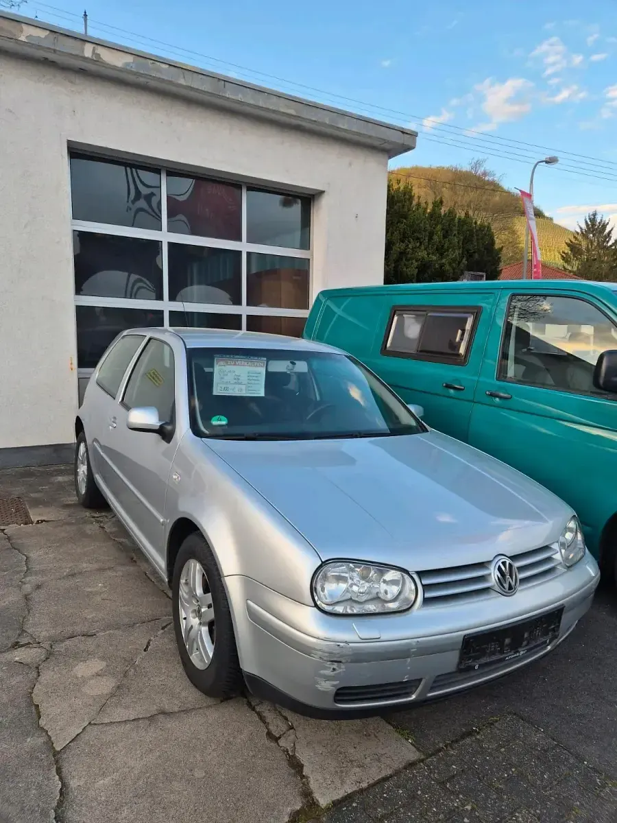 Gebraucht VW Golf 101 PS (74 kW) 2003 Silber Coupé