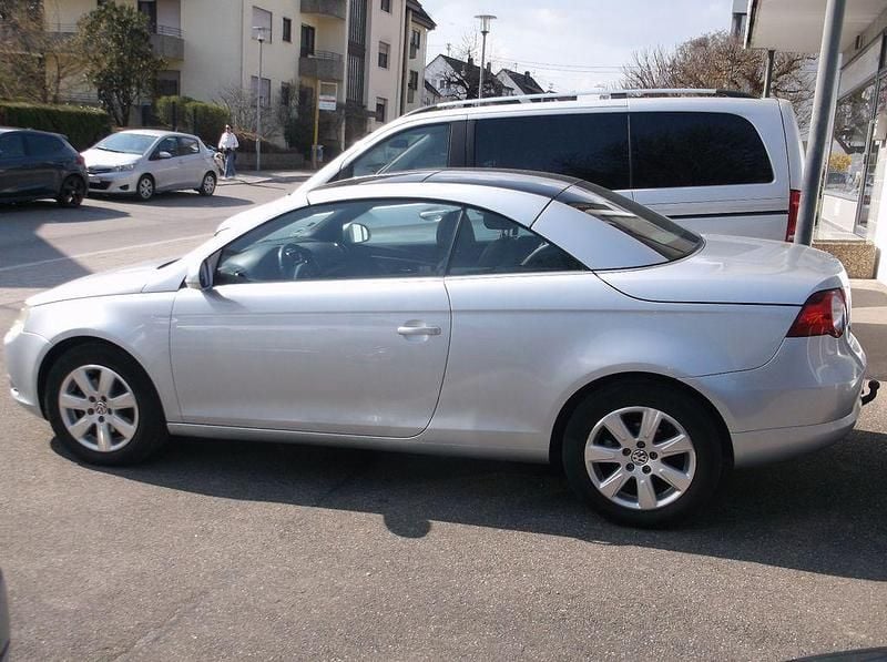 Gebraucht VW Eos 150 PS (110 kW) 2009 Silber Cabrio