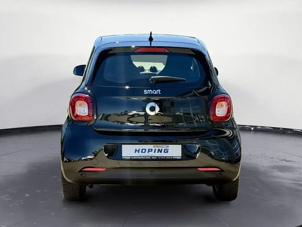 Gebraucht Smart ForFour Passion 90 PS (66 kW) 2019 Schwarz Kleinwagen