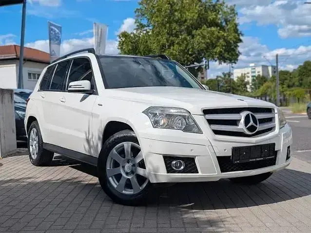 Gebraucht Mercedes GLK220 170 PS (125 kW) 2010 Calcitweiß SUV