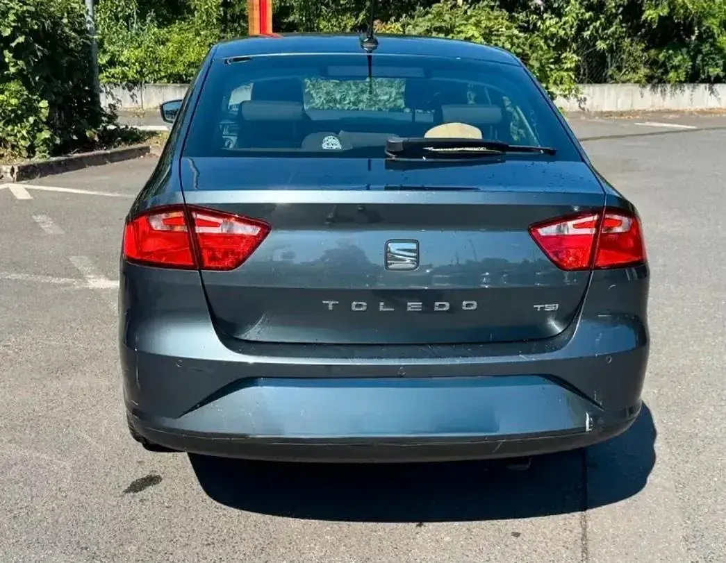 Gebraucht Seat Toledo 122 PS (89 kW) 2015 Grau Kleinwagen