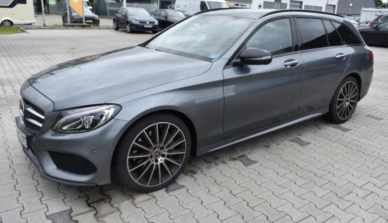 Grau Gebraucht 2018 Mercedes C300e AMG line Kombi | 20.500 € (Guter Preis) - Bild 1/4