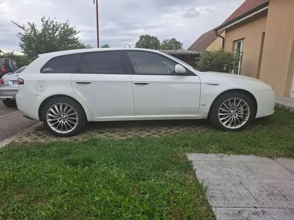 Gebraucht Alfa Romeo 159 200 PS (147 kW) 2010 Weiß Kombi