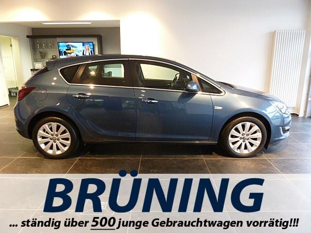 Gebraucht Opel Astra 140 PS (102 kW) 2013 Blau metallic Limousine