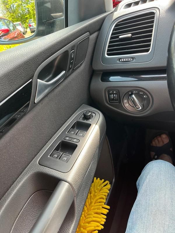 Gebraucht VW Sharan 150 PS (110 kW) 2017 Grau Van / Kleinbus