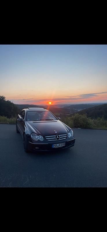Gebraucht Mercedes CLK220 150 PS (110 kW) 2008 Schwarz Coupé