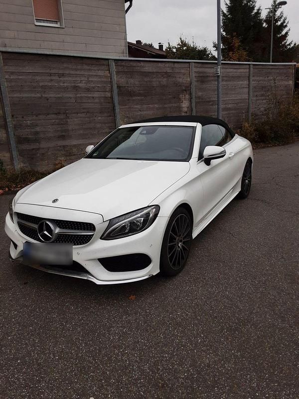 Weiß Gebraucht 2018 Mercedes C200 AMG line Cabrio | 24.500 € (Guter Preis) - Bild 1/4