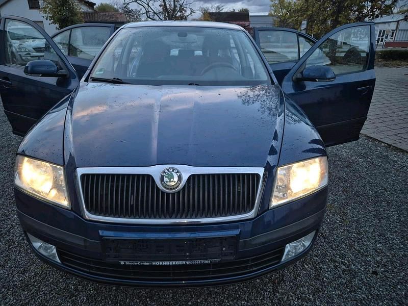 Blau Gebraucht 2006 Skoda Octavia Limousine | 1.900 € (Fairer Preis) - Bild 1/4