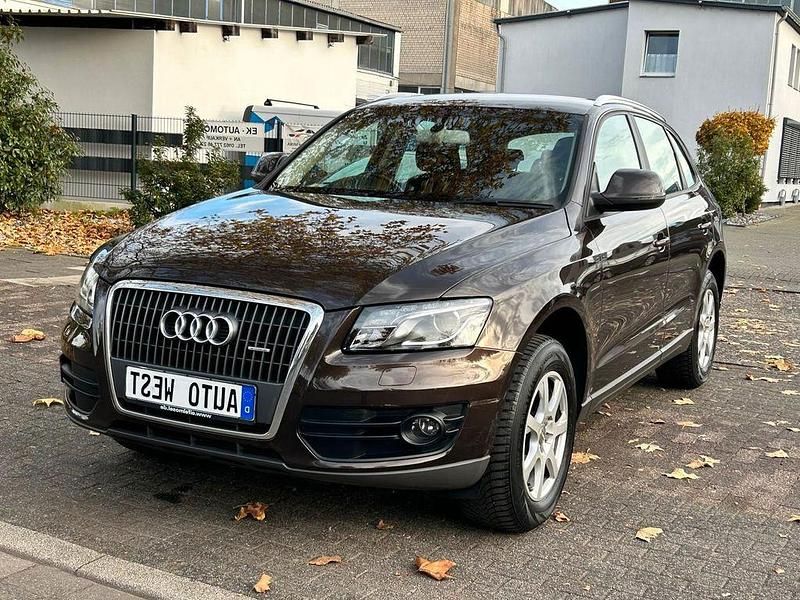 Braun Gebraucht 2011 Audi Q5 Ambiente SUV | 11.950 € (Guter Preis) - Bild 1/4