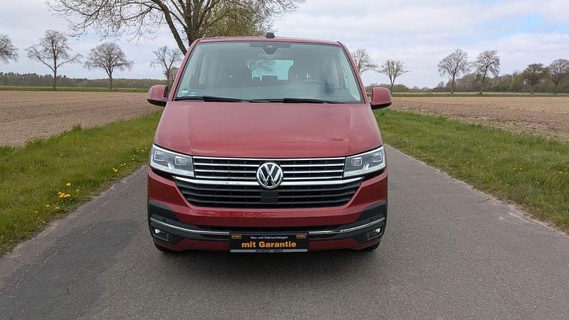 Gebraucht VW Multivan 150 PS (110 kW) 2020 Rot Van / Kleinbus