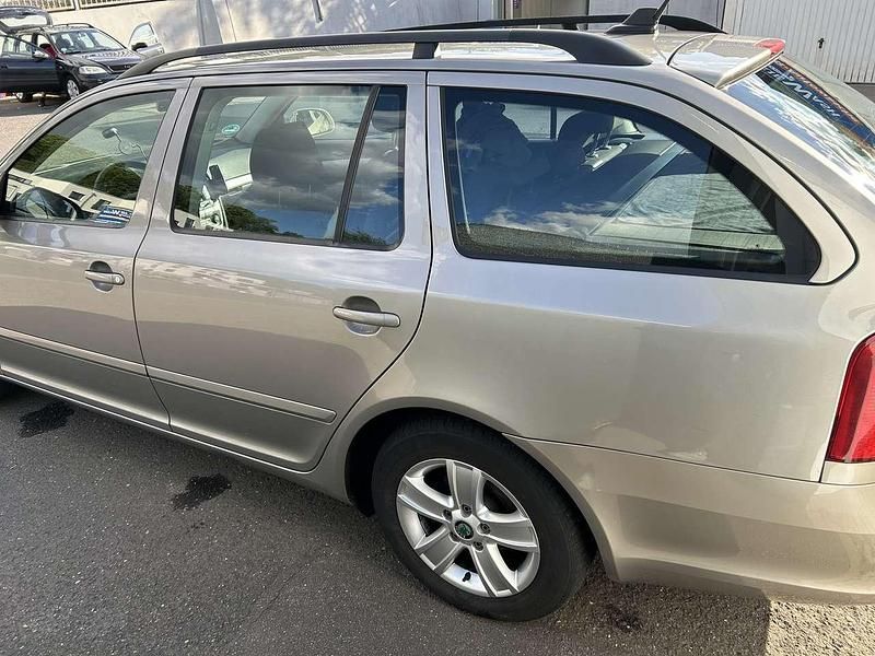 Gebraucht 2010 Skoda Octavia GreenLine Kombi | 3.500 € (Teuer) - Bild 1/3
