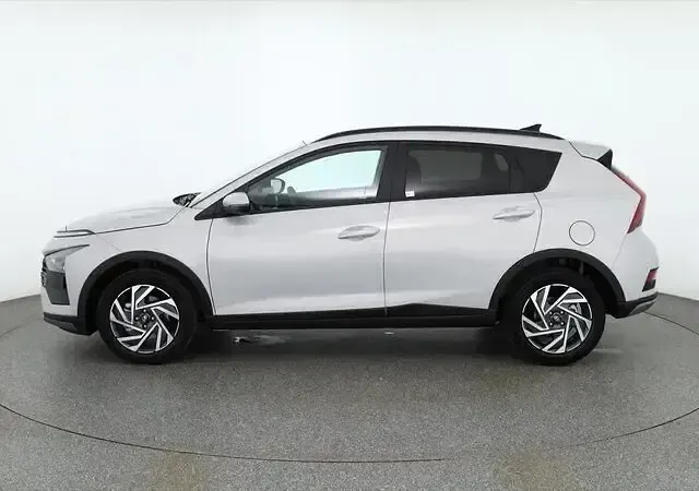 Neu Hyundai Bayon 101 PS (74 kW) 2025 Grau SUV