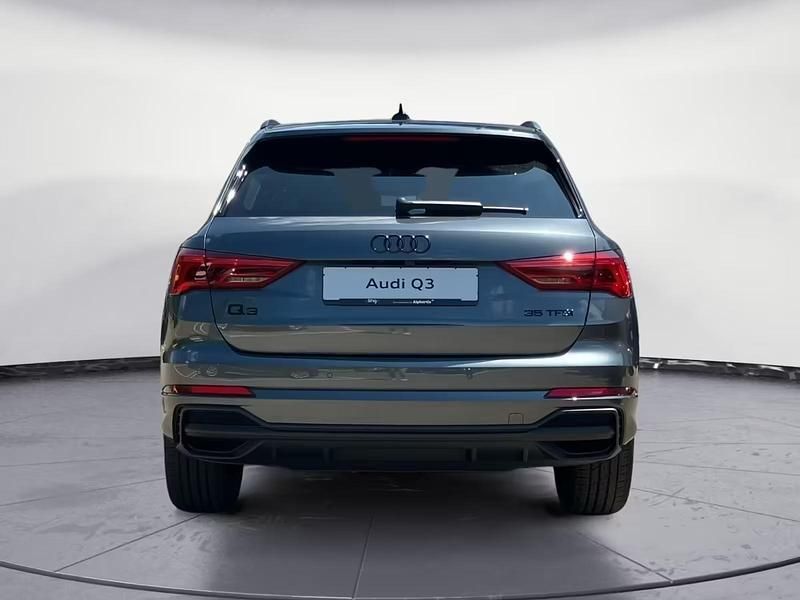 Neu Audi Q3 S-Line 150 PS (110 kW) 2025 Grau SUV