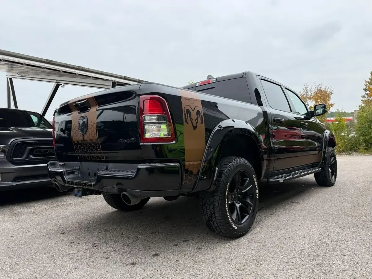 Gebraucht Dodge Ram 401 PS (294 kW) 2020 Schwarz Pickup