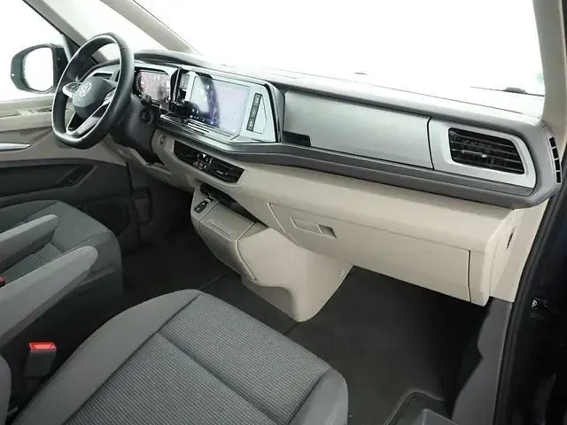 Używany VW Multivan Basis 245 KM (180 kW) 2025 Minivan