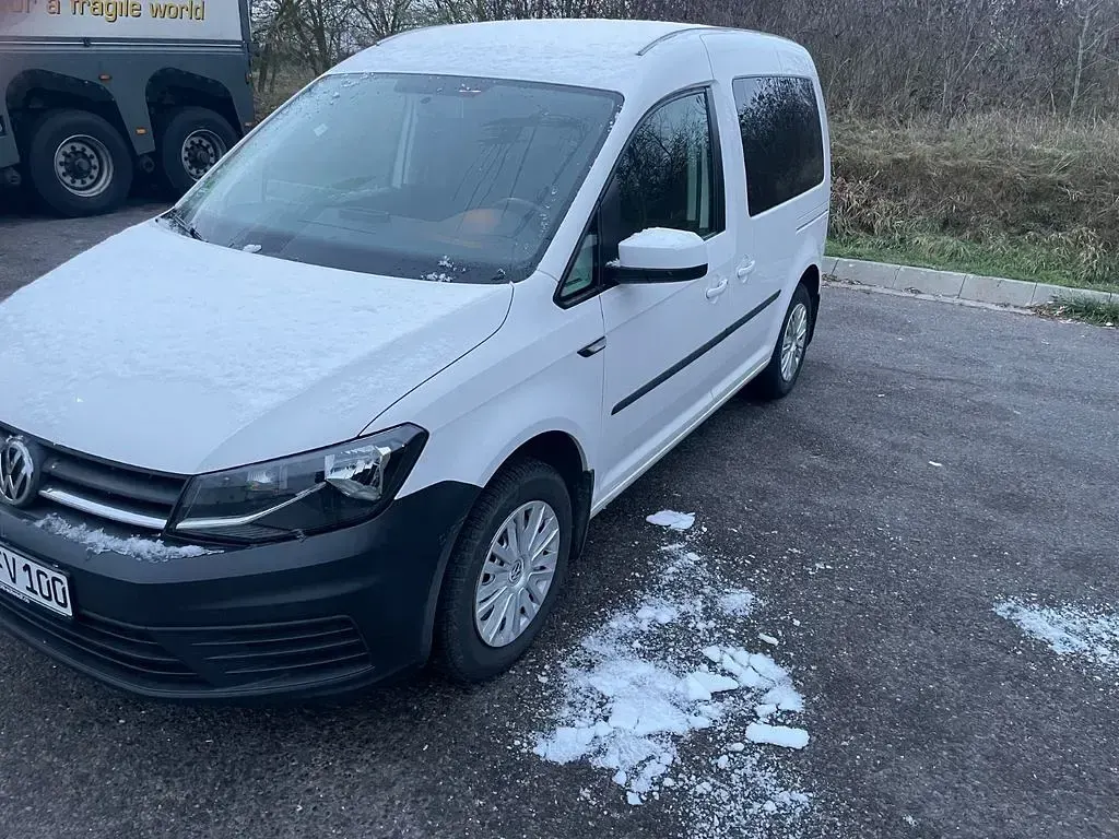 Gebraucht VW Caddy Trendline 102 PS (75 kW) 2016 Weiß Van / Kleinbus