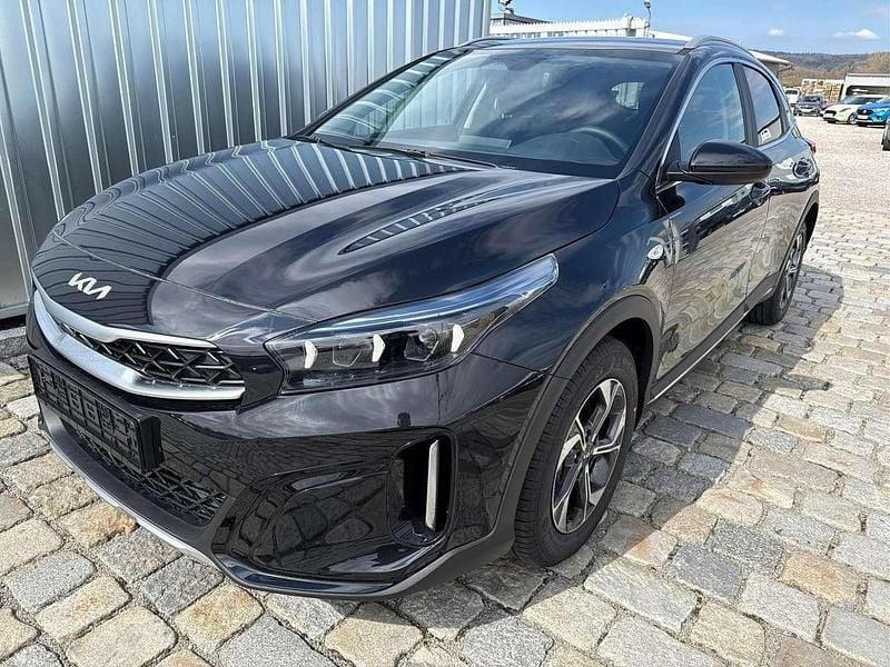 Neu Kia XCeed Style 150 PS (110 kW) 2026 Schwarz metallic SUV